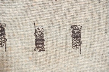 中古　イタリア高級輸入家具　華やかなゴブラン織りのダイニングチェア　(R-086849)