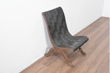 スペインヴィンテージ　Pierre Lottier(ピエール・ロティエ)　本革を格子状に編み込んだスリッパチェア　(R-086850)
