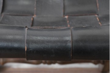 スペインヴィンテージ　Pierre Lottier(ピエール・ロティエ)　本革を格子状に編み込んだスリッパチェア　(R-086850)