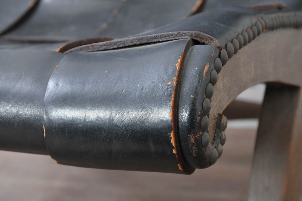 スペインヴィンテージ　Pierre Lottier(ピエール・ロティエ)　本革を格子状に編み込んだスリッパチェア　(R-086850)