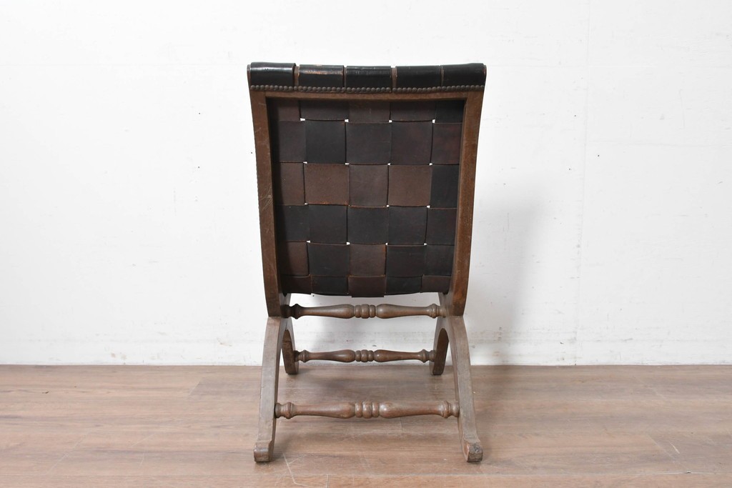 スペインヴィンテージ　Pierre Lottier(ピエール・ロティエ)　本革を格子状に編み込んだスリッパチェア　(R-086850)