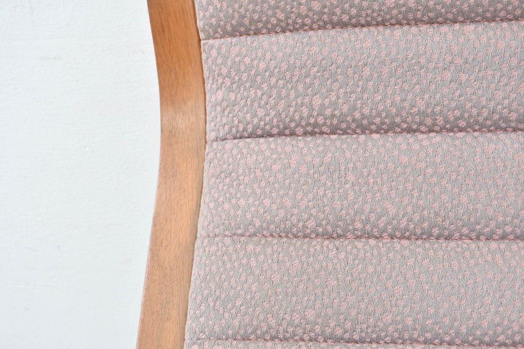 中古　天童木工(Tendo)　ヘロン(HERON)シリーズ　継ぎ目のないサイドフレームが特徴のロッキングチェアとオットマンのセット　(R-086851)