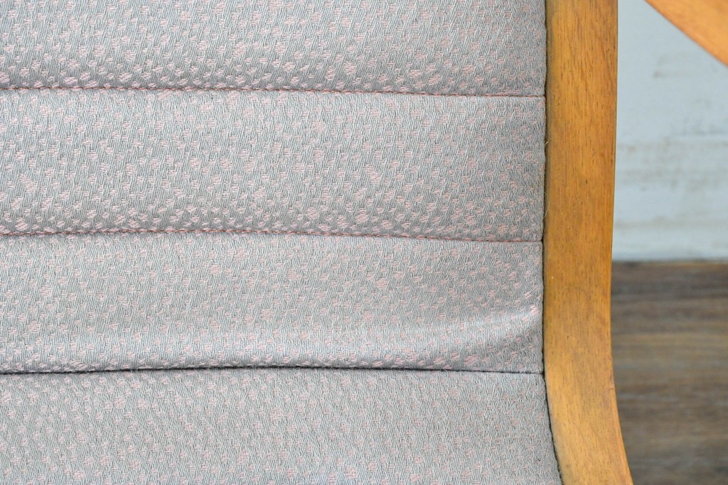 中古　天童木工(Tendo)　ヘロン(HERON)シリーズ　継ぎ目のないサイドフレームが特徴のロッキングチェアとオットマンのセット　(R-086851)