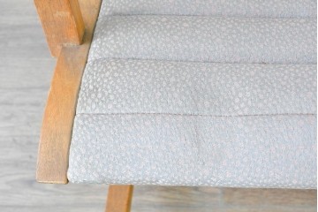 中古　天童木工(Tendo)　ヘロン(HERON)シリーズ　継ぎ目のないサイドフレームが特徴のロッキングチェアとオットマンのセット　(R-086851)