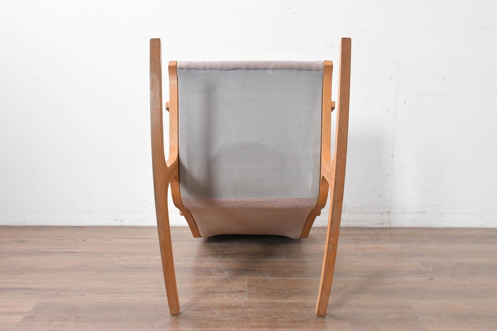 中古　天童木工(Tendo)　ヘロン(HERON)シリーズ　継ぎ目のないサイドフレームが特徴のロッキングチェアとオットマンのセット　(R-086851)