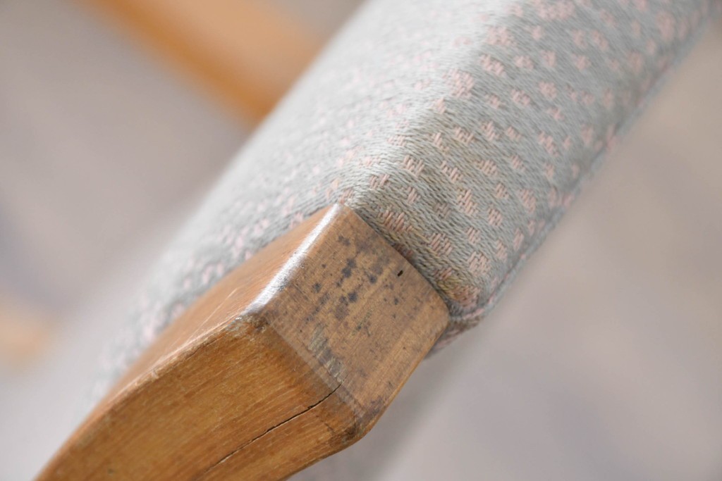 中古　天童木工(Tendo)　ヘロン(HERON)シリーズ　継ぎ目のないサイドフレームが特徴のロッキングチェアとオットマンのセット　(R-086851)