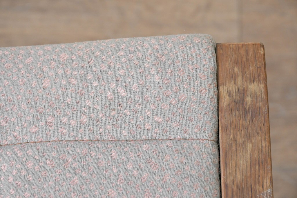 中古　天童木工(Tendo)　ヘロン(HERON)シリーズ　継ぎ目のないサイドフレームが特徴のロッキングチェアとオットマンのセット　(R-086851)