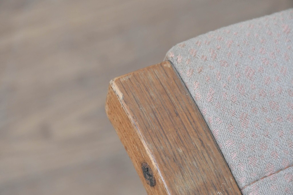 中古　天童木工(Tendo)　ヘロン(HERON)シリーズ　継ぎ目のないサイドフレームが特徴のロッキングチェアとオットマンのセット　(R-086851)