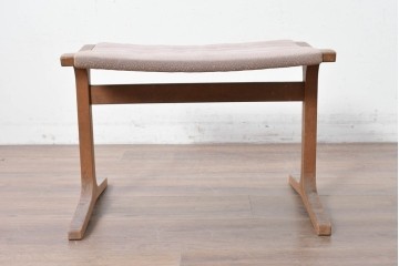 中古　天童木工(Tendo)　ヘロン(HERON)シリーズ　継ぎ目のないサイドフレームが特徴のロッキングチェアとオットマンのセット　(R-086851)