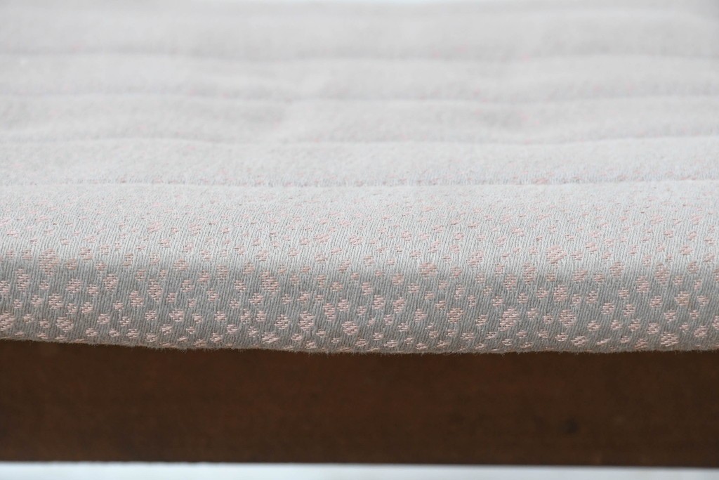 中古　天童木工(Tendo)　ヘロン(HERON)シリーズ　継ぎ目のないサイドフレームが特徴のロッキングチェアとオットマンのセット　(R-086851)