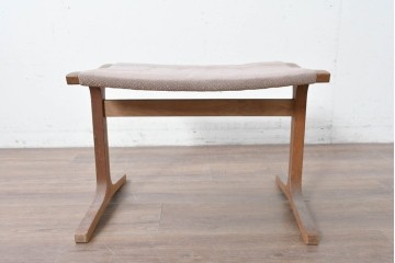 中古　天童木工(Tendo)　ヘロン(HERON)シリーズ　継ぎ目のないサイドフレームが特徴のロッキングチェアとオットマンのセット　(R-086851)