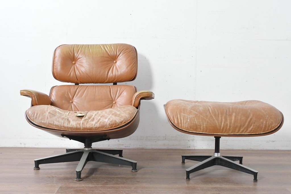 【ジャンク品】　アメリカヴィンテージ　Hermanmiller(ハーマンミラー社)　ローズウッド材　本革シートのイームズラウンジチェア&オットマンのセット　定価約113万円　(R-086852)
