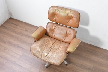 【ジャンク品】　アメリカヴィンテージ　Hermanmiller(ハーマンミラー社)　ローズウッド材　本革シートのイームズラウンジチェア&オットマンのセット　定価約113万円　(R-086852)