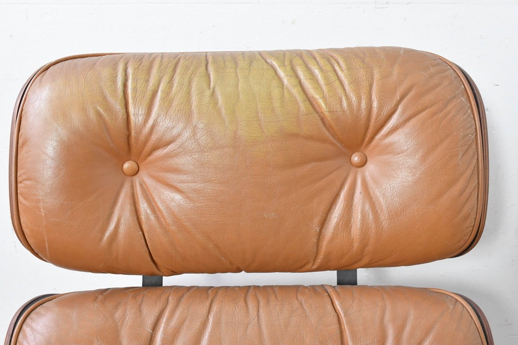 【ジャンク品】　アメリカヴィンテージ　Hermanmiller(ハーマンミラー社)　ローズウッド材　本革シートのイームズラウンジチェア&オットマンのセット　定価約113万円　(R-086852)