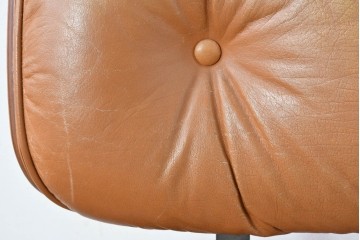 【ジャンク品】　アメリカヴィンテージ　Hermanmiller(ハーマンミラー社)　ローズウッド材　本革シートのイームズラウンジチェア&オットマンのセット　定価約113万円　(R-086852)