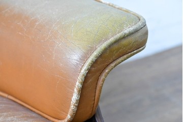 【ジャンク品】　アメリカヴィンテージ　Hermanmiller(ハーマンミラー社)　ローズウッド材　本革シートのイームズラウンジチェア&オットマンのセット　定価約113万円　(R-086852)