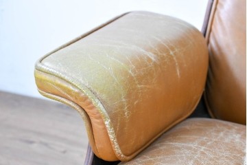 【ジャンク品】　アメリカヴィンテージ　Hermanmiller(ハーマンミラー社)　ローズウッド材　本革シートのイームズラウンジチェア&オットマンのセット　定価約113万円　(R-086852)