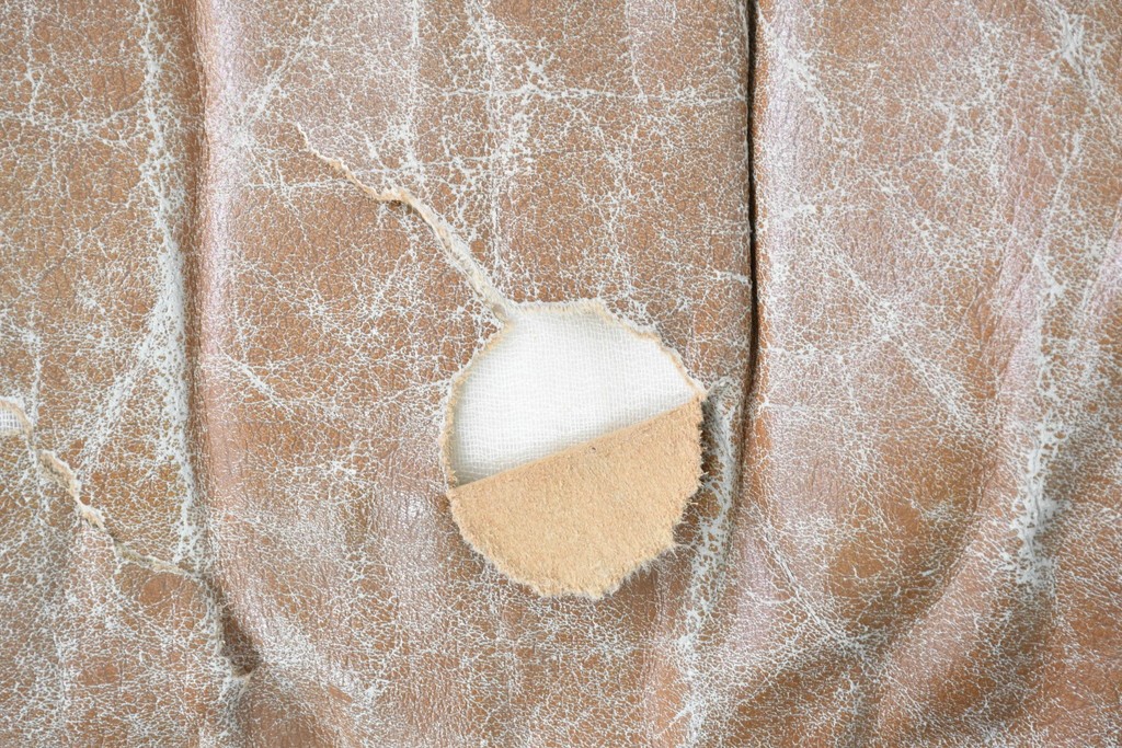 【ジャンク品】　アメリカヴィンテージ　Hermanmiller(ハーマンミラー社)　ローズウッド材　本革シートのイームズラウンジチェア&オットマンのセット　定価約113万円　(R-086852)