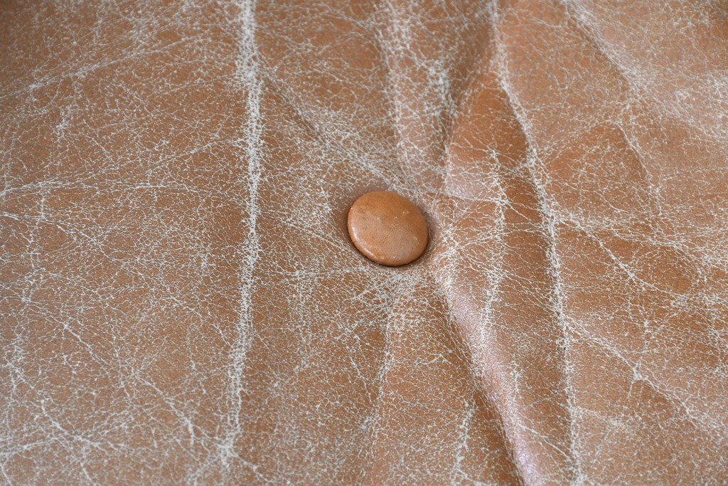 【ジャンク品】　アメリカヴィンテージ　Hermanmiller(ハーマンミラー社)　ローズウッド材　本革シートのイームズラウンジチェア&オットマンのセット　定価約113万円　(R-086852)