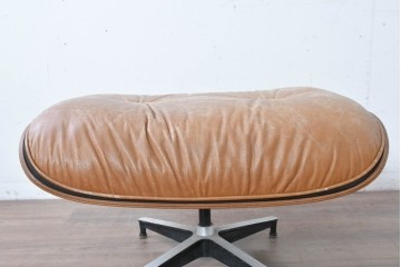 【ジャンク品】　アメリカヴィンテージ　Hermanmiller(ハーマンミラー社)　ローズウッド材　本革シートのイームズラウンジチェア&オットマンのセット　定価約113万円　(R-086852)