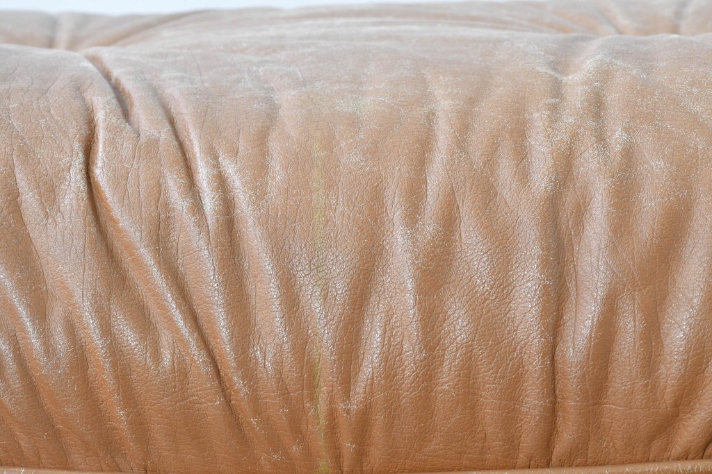 【ジャンク品】　アメリカヴィンテージ　Hermanmiller(ハーマンミラー社)　ローズウッド材　本革シートのイームズラウンジチェア&オットマンのセット　定価約113万円　(R-086852)