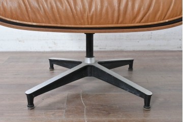 【ジャンク品】　アメリカヴィンテージ　Hermanmiller(ハーマンミラー社)　ローズウッド材　本革シートのイームズラウンジチェア&オットマンのセット　定価約113万円　(R-086852)
