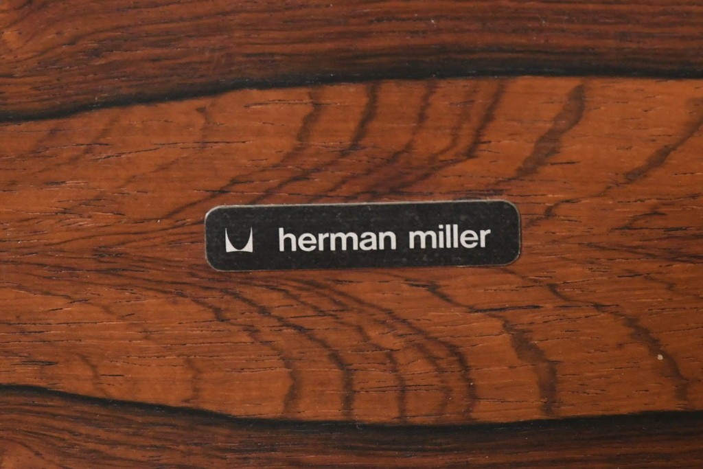 【ジャンク品】　アメリカヴィンテージ　Hermanmiller(ハーマンミラー社)　ローズウッド材　本革シートのイームズラウンジチェア&オットマンのセット　定価約113万円　(R-086852)
