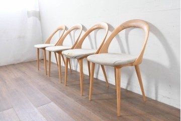 中古　イタリア製　porada(ポラダ)　Ester(エスター)シリーズ　ナチュラルアッシュ　曲線が美しいダイニングチェア4脚セット　定価(4脚合計)約137万円　(R-086854)