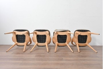 中古　イタリア製　porada(ポラダ)　Ester(エスター)シリーズ　ナチュラルアッシュ　曲線が美しいダイニングチェア4脚セット　定価(4脚合計)約137万円　(R-086854)