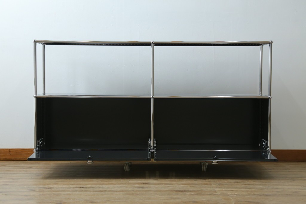 中古　スイス　USMハラー(USM Haller)　ドロップダウンドア収納付きの2段シェルフ　定価約24万円　(R-086855)