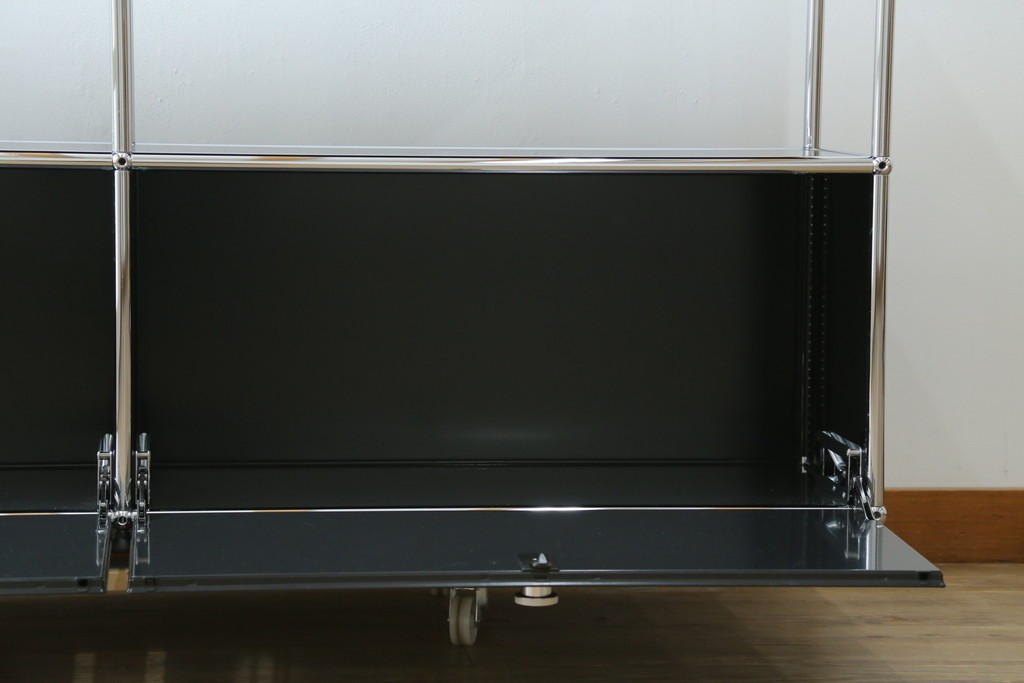 中古　スイス　USMハラー(USM Haller)　ドロップダウンドア収納付きの2段シェルフ　定価約24万円　(R-086855)