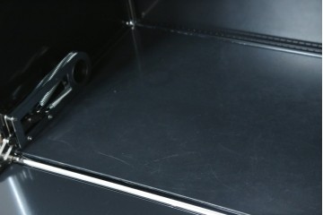 中古　スイス　USMハラー(USM Haller)　ドロップダウンドア収納付きの2段シェルフ　定価約24万円　(R-086855)