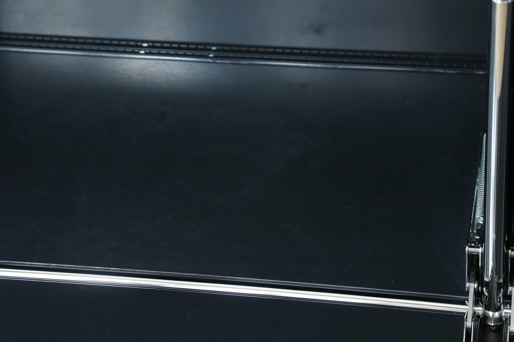 中古　スイス　USMハラー(USM Haller)　ドロップダウンドア収納付きの2段シェルフ　定価約24万円　(R-086855)