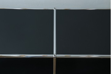 中古　スイス　USMハラー(USM Haller)　ドロップダウンドア収納付きの2段シェルフ　定価約24万円　(R-086855)