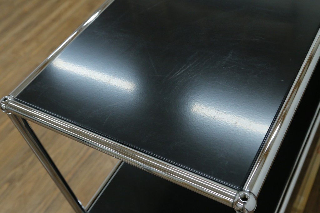 中古　スイス　USMハラー(USM Haller)　ドロップダウンドア収納付きの2段シェルフ　定価約24万円　(R-086855)