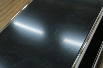 中古　スイス　USMハラー(USM Haller)　ドロップダウンドア収納付きの2段シェルフ　定価約24万円　(R-086855)