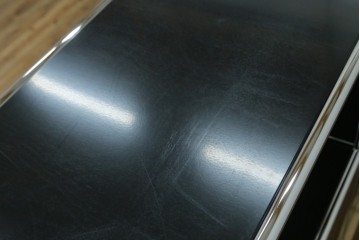 中古　スイス　USMハラー(USM Haller)　ドロップダウンドア収納付きの2段シェルフ　定価約24万円　(R-086855)