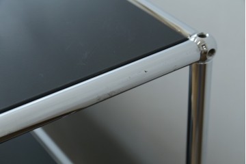 中古　スイス　USMハラー(USM Haller)　ドロップダウンドア収納付きの2段シェルフ　定価約24万円　(R-086855)