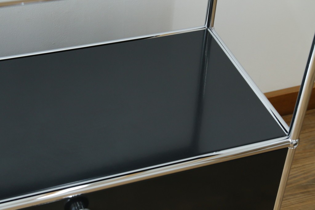 中古　スイス　USMハラー(USM Haller)　ドロップダウンドア収納付きの2段シェルフ　定価約24万円　(R-086855)