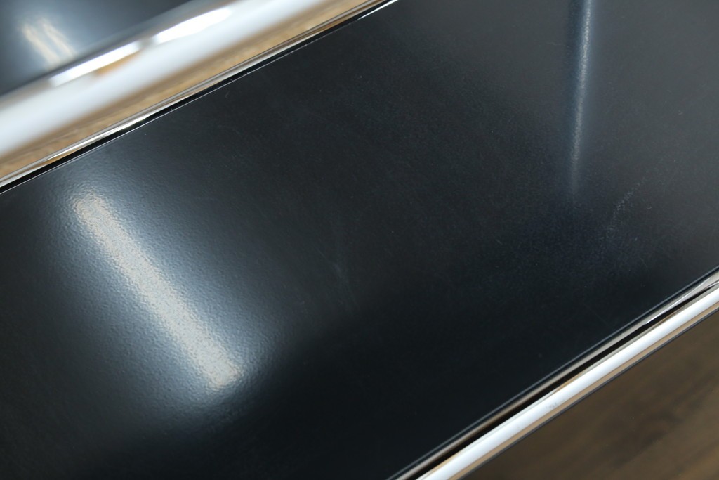 中古　スイス　USMハラー(USM Haller)　ドロップダウンドア収納付きの2段シェルフ　定価約24万円　(R-086855)