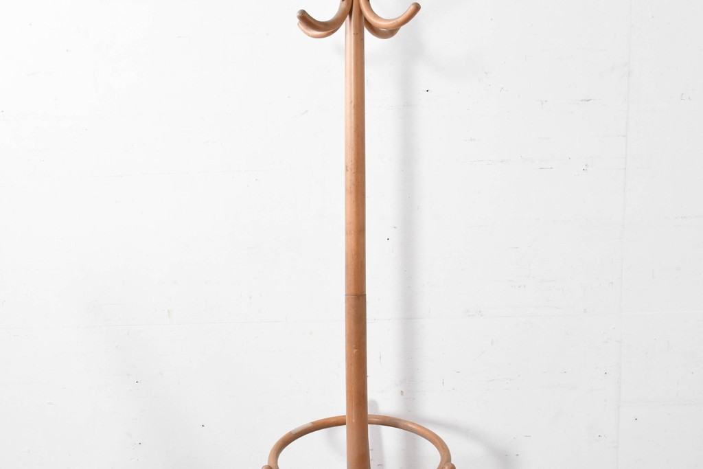 和製ヴィンテージ　秋田木工　曲げ木の優美な傘立て付きポールハンガー　(R-086856)