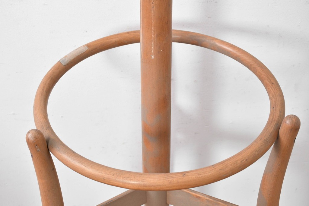 和製ヴィンテージ　秋田木工　曲げ木の優美な傘立て付きポールハンガー　(R-086856)