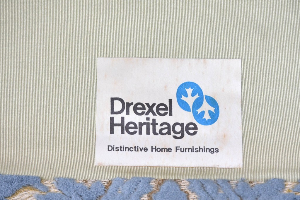 中古　DREXEL HERITAGE(ドレクセルヘリテイジ)　アカンサス紋様のジャガード織りが上品なラウンジチェア　(R-086858)