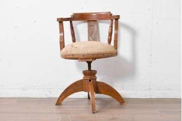 和製アンティーク　草花の透かし意匠がアクセントの回転椅子　(R-086859)