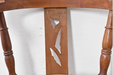 和製アンティーク　草花の透かし意匠がアクセントの回転椅子　(R-086859)