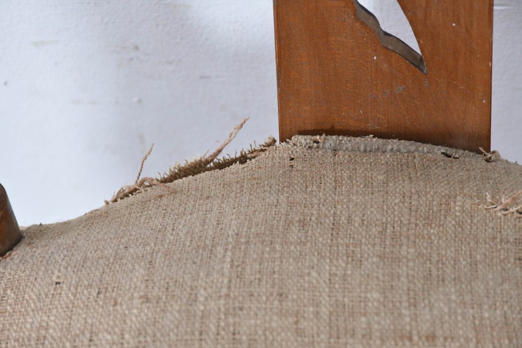 和製アンティーク　草花の透かし意匠がアクセントの回転椅子　(R-086859)