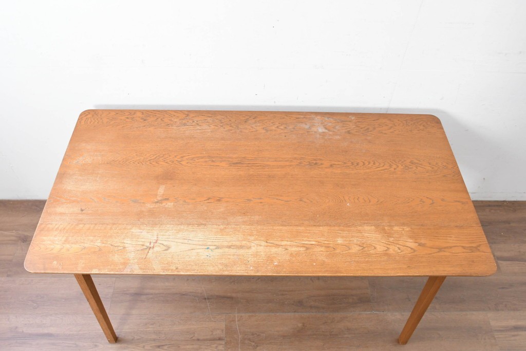 中古　トラックファニチャー(TRUCK FURNITURE)　楢(ナラ)材　無垢材ならではの素朴さが魅力のQUATTRO (クアトロ)ダイニングテーブル　(R-086860)