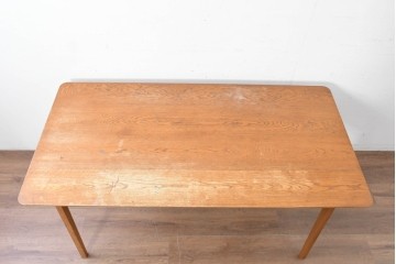 中古　トラックファニチャー(TRUCK FURNITURE)　楢(ナラ)材　無垢材ならではの素朴さが魅力のQUATTRO (クアトロ)ダイニングテーブル　(R-086860)