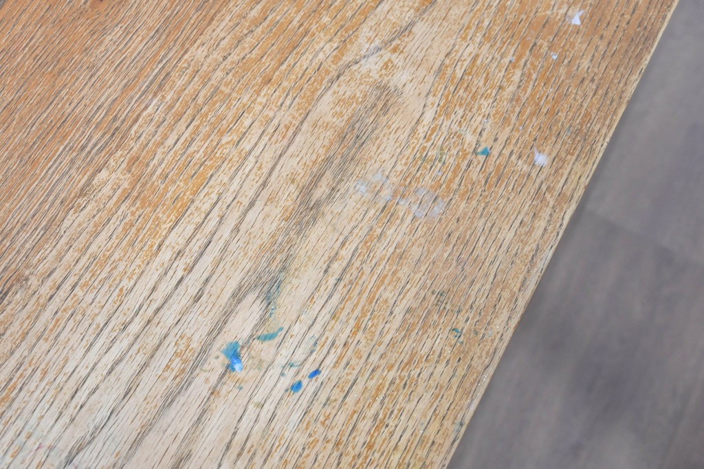 中古　トラックファニチャー(TRUCK FURNITURE)　楢(ナラ)材　無垢材ならではの素朴さが魅力のQUATTRO (クアトロ)ダイニングテーブル　(R-086860)