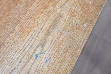 中古　トラックファニチャー(TRUCK FURNITURE)　楢(ナラ)材　無垢材ならではの素朴さが魅力のQUATTRO (クアトロ)ダイニングテーブル　(R-086860)